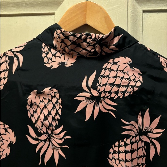 LE SUPERBE BEAUTIFUL SILK SHIRT, LIKE NEW, SIZE 6, pineapple print - Picture 11 of 14
